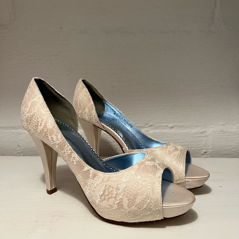 Lace wedding heels